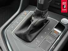 Volkswagen Tiguan TDI R-Line Tech 2.0 TDI R-Line Tech SUV 5dr Diesel DSG Euro 6 (s/s) (150 ps) 