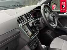 Volkswagen Tiguan TDI R-Line Tech 2.0 TDI R-Line Tech SUV 5dr Diesel DSG Euro 6 (s/s) (150 ps) 