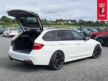 BMW 3 Series 318d M Sport Shadow Edition 2.0 318d M Sport Shadow Edition Touring 5dr Diesel Auto Euro 6 (s/s) (150 ps) 