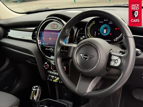 Cooper SE 32.6kWh Level 1 Hatchback 3dr Electric Auto (184 ps)
