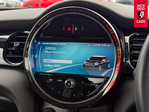 Cooper SE 32.6kWh Level 1 Hatchback 3dr Electric Auto (184 ps)