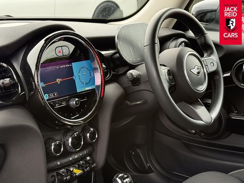 Cooper SE 32.6kWh Level 1 Hatchback 3dr Electric Auto (184 ps)