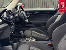 MINI Electric Hatch Cooper SE Level 1 Cooper SE 32.6kWh Level 1 Hatchback 3dr Electric Auto (184 ps) 
