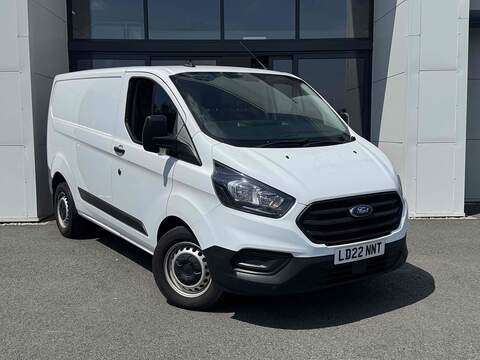 Ford Transit Custom 50.23kWh Panel Van 5dr Electric Auto FWD L1 (122 ps)