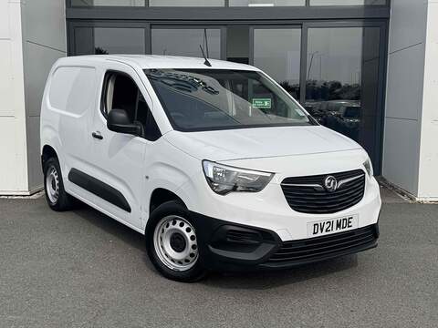 Vauxhall Combo 1.6 Turbo D 2000 Edition Panel Van 4dr Diesel Manual L1 H1 Euro 6 (s/s) (100 ps)