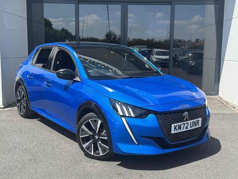 Peugeot 208 50kWh Allure Premium Hatchback 5dr Electric Auto (136 ps)