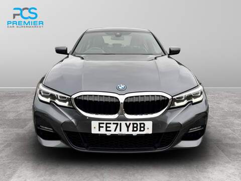 BMW 3 Series 330e M Sport - U123473003