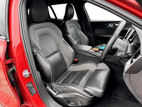 Volvo V60 h T6 R-Design - U123473017