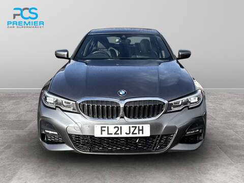 BMW 3 Series 330e M Sport - U123473078