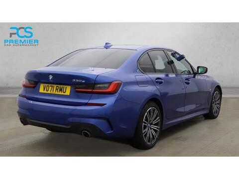 BMW 3 Series 330e M Sport - U123473159