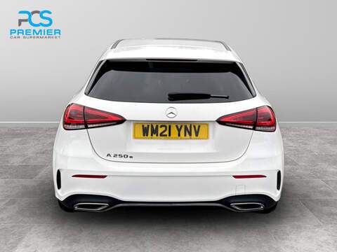 Mercedes-Benz A Class A250e AMG Line - U123473167