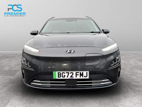 Hyundai KONA Premium - U123473259