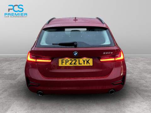 BMW 3 Series 330e SE Pro - U123473283