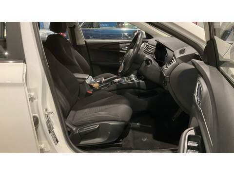 MG MG5 Excite Long Range - U123473316