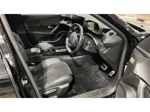 Peugeot E-2008 GT Premium - U123473321