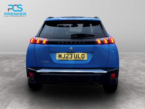 Peugeot 2008 PureTech Allure Premium + - U123473407