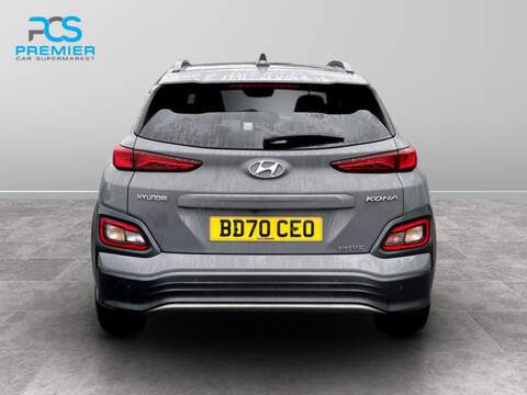 Hyundai KONA Premium - U123473434
