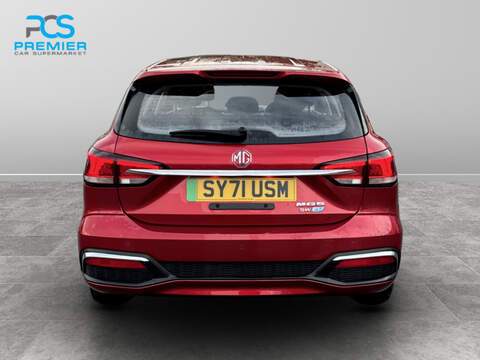 MG MG5 Excite - U123473559