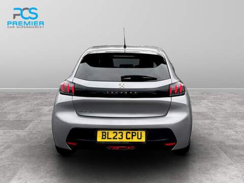 Peugeot E-208 Allure Premium + - U123473694