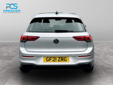 Volkswagen Golf TSI Life - U123473776