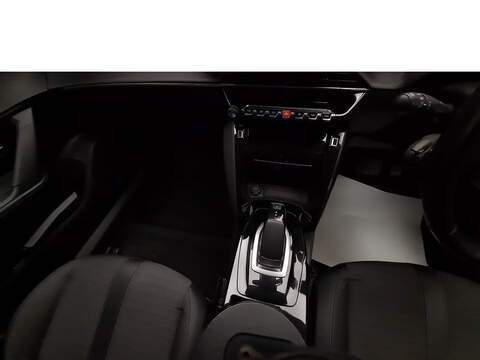 Peugeot E-2008 Allure Premium - U123473983