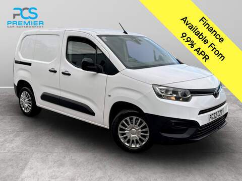 Toyota PROACE CITY 2.4 D-4D Invincible Pickup Double Cab 4dr Diesel Auto 4WD Euro 6 (s/s) (150 ps)