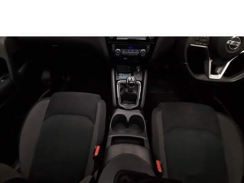 Nissan Qashqai DIG-T N-Connecta - U123474031