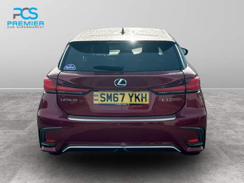Lexus CT 200h Luxury - U123474082