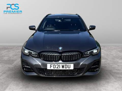 BMW 3 Series 330e M Sport - U123474158