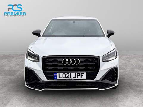 Audi Q2 TFSI CoD Black Edition - U123474284