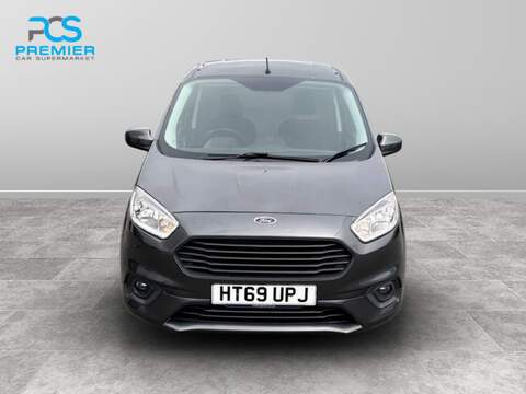 Ford Transit Courier EcoBoost Limited - U123474422