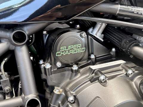Kawasaki Ninja H2 SX  - U123474423