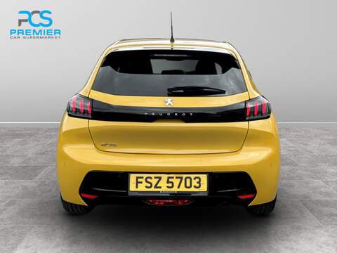 Peugeot 208 PureTech Allure Premium - U123474620