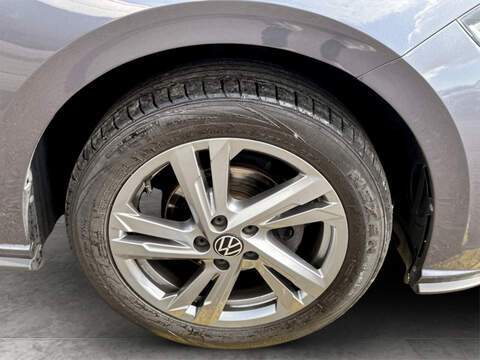 Volkswagen Polo TSI R-Line - U123474649