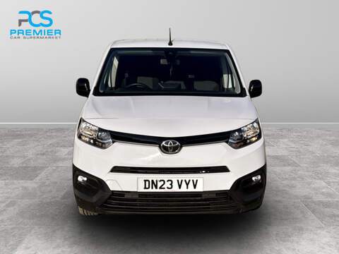 Toyota PROACE CITY BlueHDi Icon - U123474853
