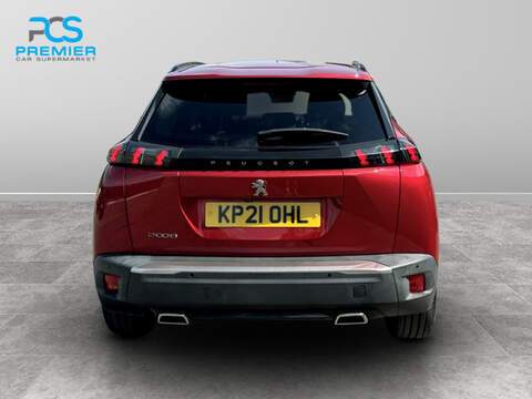 Peugeot 2008 PureTech Allure Premium - U123474880