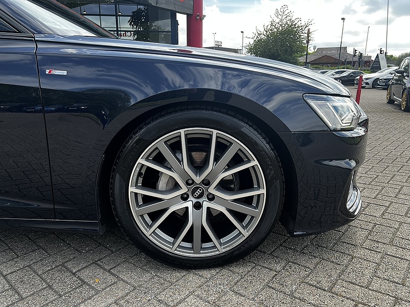 Audi A6 Saloon TDI Black Edition - U4688