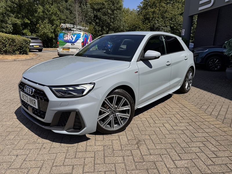 Audi A1 TFSI S line - U47005
