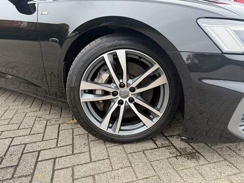 Audi A6 Saloon TFSIe S line - U4862