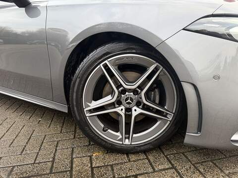 Mercedes-Benz A Class A180d AMG Line - U4882
