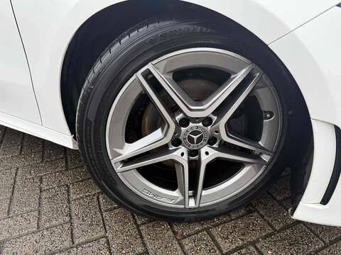 Mercedes-Benz A Class A200 AMG Line - U4910