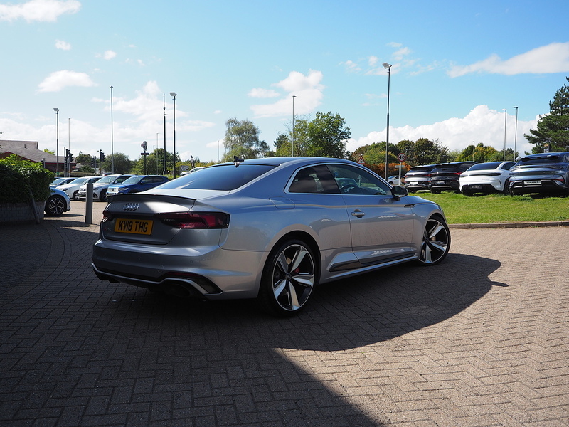 Audi RS5 TFSI V6 Carbon Edition - U5111