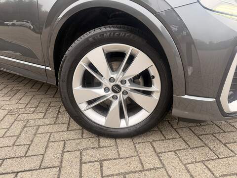 Audi Q2 TFSI CoD S line - U5128