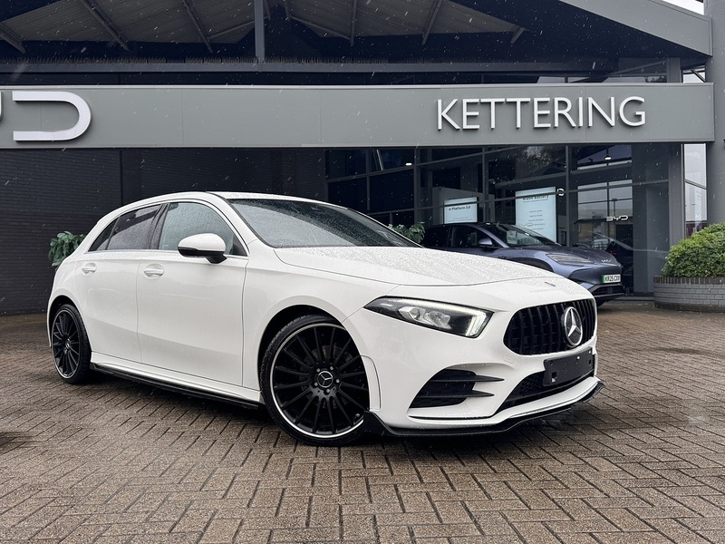 Mercedes-Benz A Class A200d AMG Line - U5130