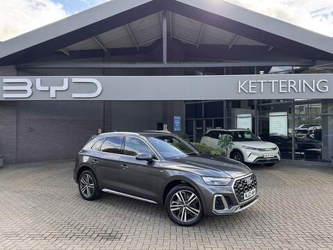 Audi Q5 Land Rover Discovery D300 MHEV R-Dynamic HSE SUV 3.0 Automatic Diesel