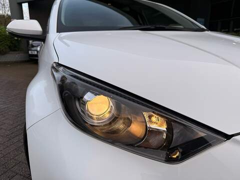 Toyota Yaris VVT-h Icon - U5161