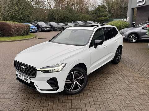 Volvo XC60 B5 MHEV R-Design - U5213