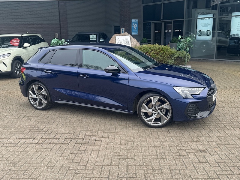 Audi A3 TFSI Black Edition - U5256