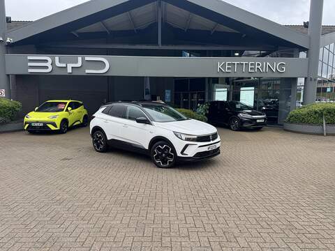 Vauxhall Grandland 1.3 DIG-T Tekna SUV 5dr Petrol Manual Euro 6 (s/s) (140 ps)