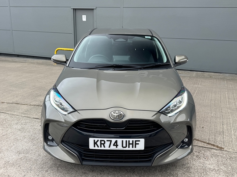 Toyota Yaris VVT-h Design - U5314